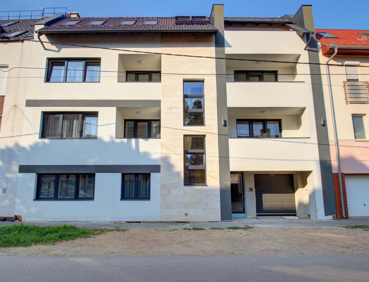 Apartamento Hajnal Apartman Szeged Exterior foto