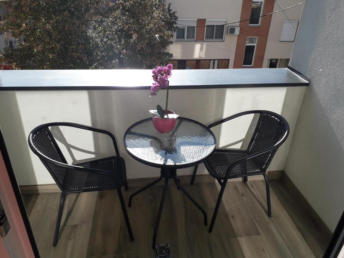Apartamento Hajnal Apartman Szeged Exterior foto