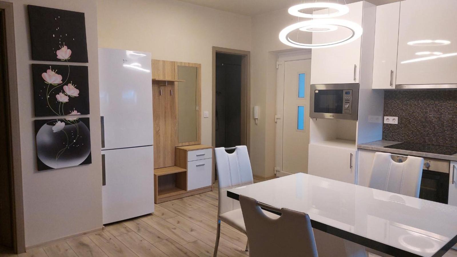 Apartamento Hajnal Apartman Szeged Exterior foto