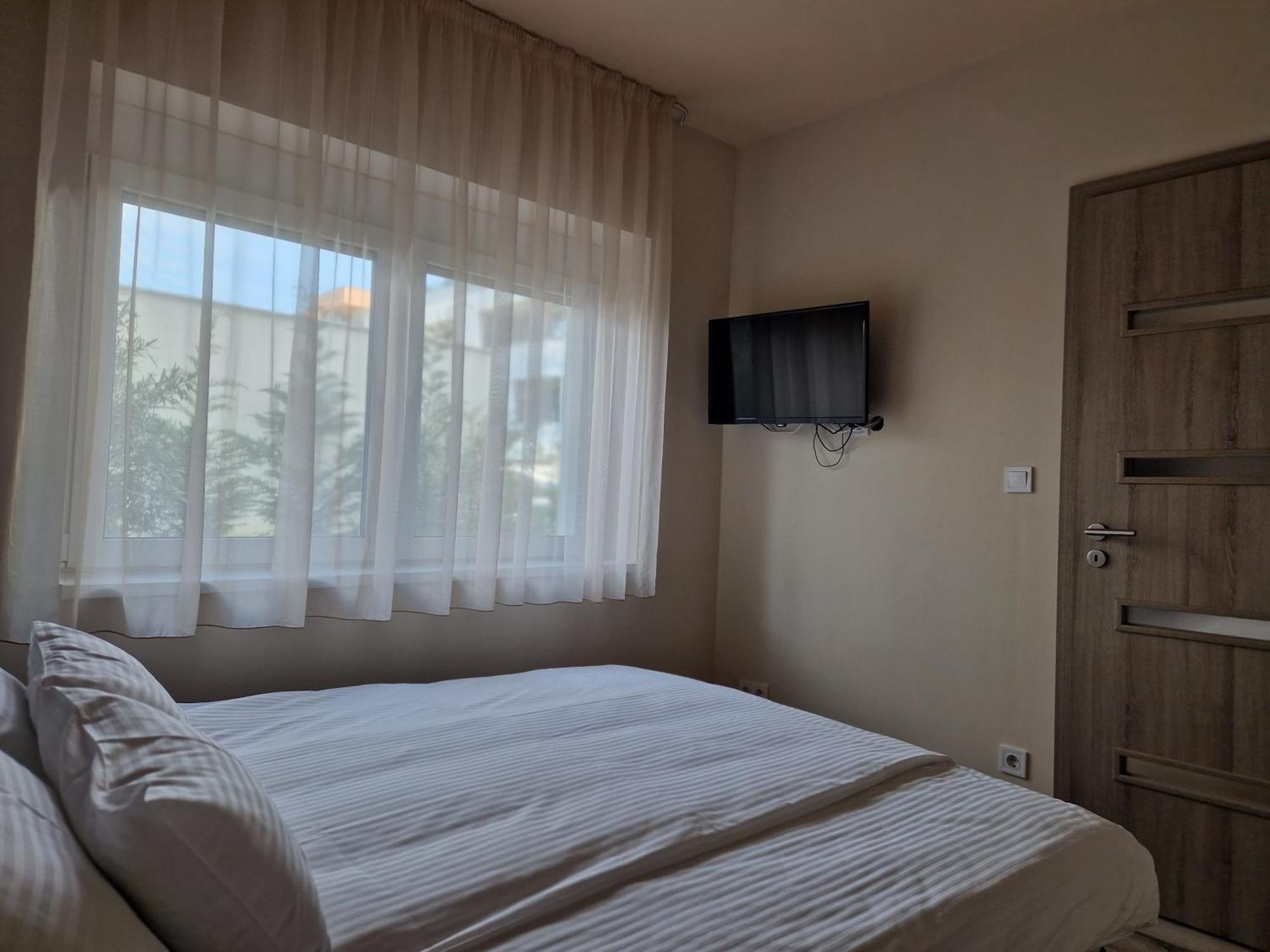 Apartamento Hajnal Apartman Szeged Habitación foto
